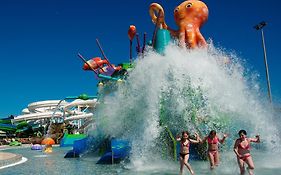 Relaxia Lanzasur Club - Aqualava Water Park Playa Blanca (lanzarote)